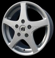 DJ 352 6,5x15 5x114,3 ET40 DIA67,1 (silver)